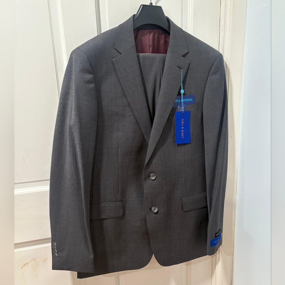 Giles & Jasper Ultra Motion Grey Modern Fit Wool 2 Pieces Suit/Size 42L-36W/ NWT